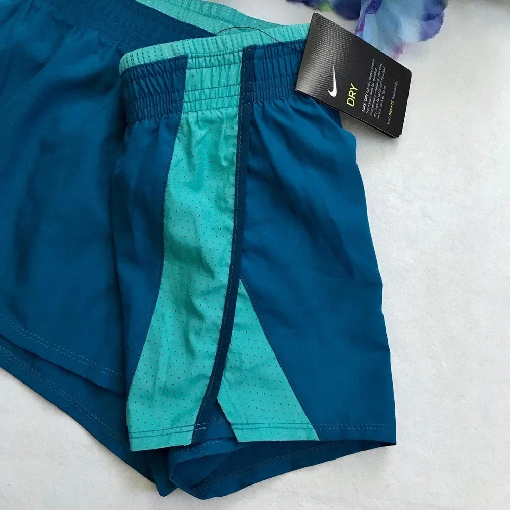 Nike NWT Performance Shorts Women S